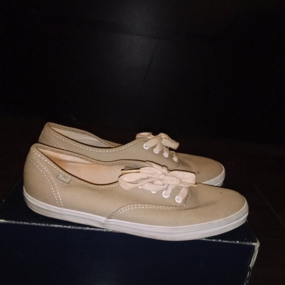 Keds Women's Beige Canvas Sneakers - Picture 2 of 5